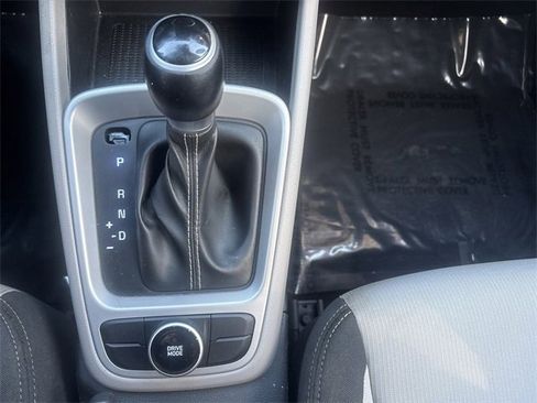 Used 2022 Hyundai Venue SEL w/ Cargo Package image 29