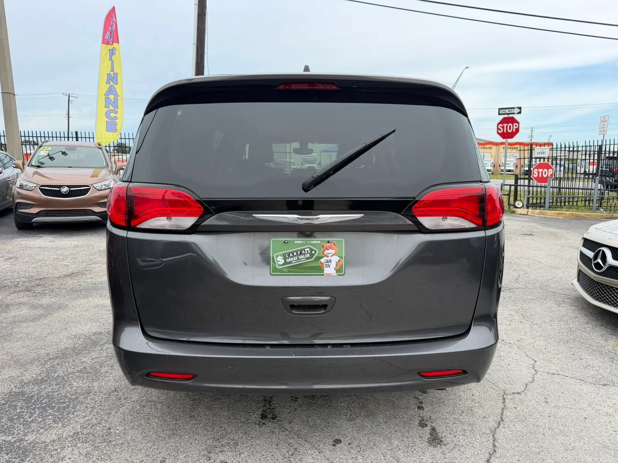Used 2021 Chrysler Voyager Lxi FWD image 5