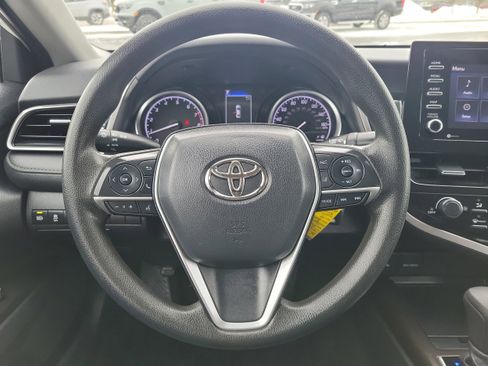 Used 2021 Toyota Camry LE image 12