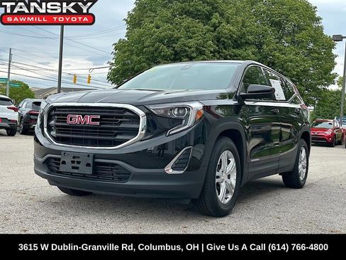 Used 2020 GMC Terrain SLE FWD image 1
