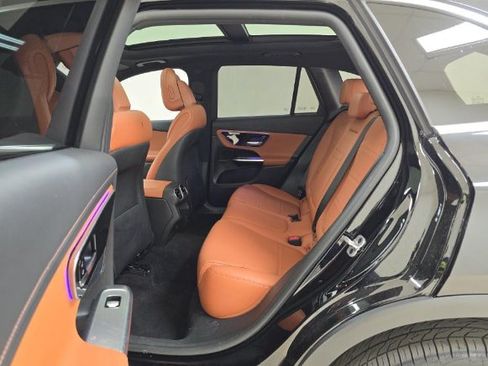 Used 2023 Mercedes-Benz GLC 300 image 11
