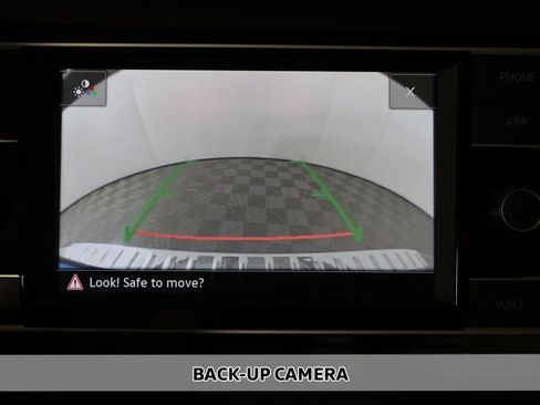 Certified 2023 Volkswagen Jetta SE w/ Panoramic Sunroof Package image 5