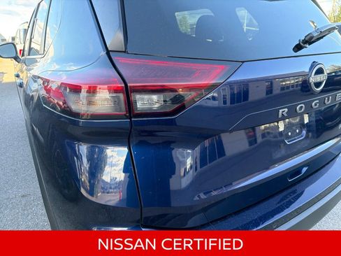 Certified 2025 Nissan Rogue SV AWD/4WD image 11