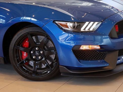 Used 2017 Ford Mustang Shelby GT350R w/ GT350R Equipment Group 920A image 9