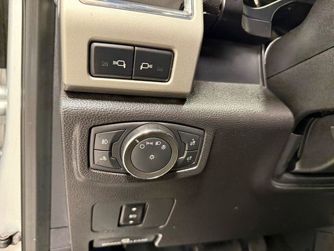 Used 2017 Ford F250 Lariat w/ Lariat Value Package image 12