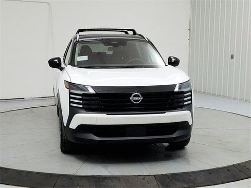 New 2026 Nissan Kicks SV w/ SV Premium Package image 2