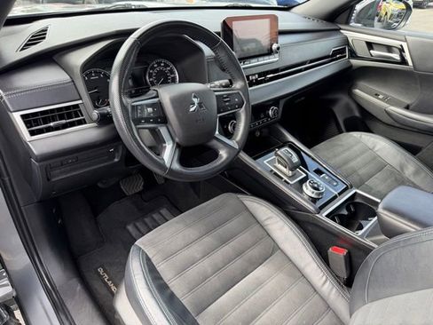 Used 2022 Mitsubishi Outlander SE AWD/4WD image 19