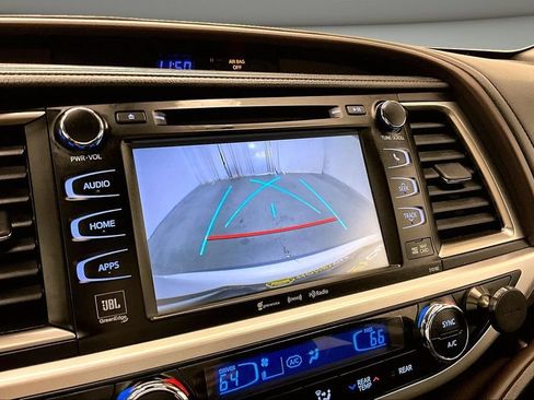 Used 2017 Toyota Highlander Limited AWD/4WD image 14