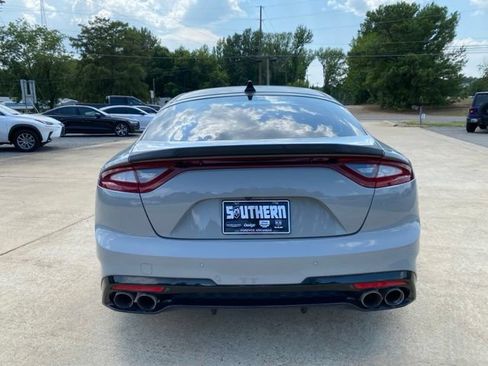 Used 2021 Kia Stinger GT2 AWD/4WD image 9