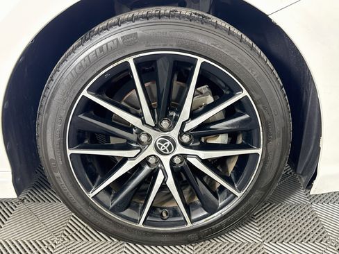 Used 2022 Toyota Camry SE FWD image 29