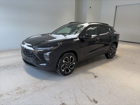 New 2026 Chevrolet Trax RS w/ Sunroof Package image 3