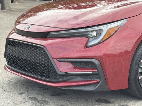 Used 2023 Toyota Corolla XSE FWD image 32