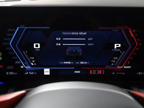 Used 2025 BMW M5 w/ Executive Package image 31