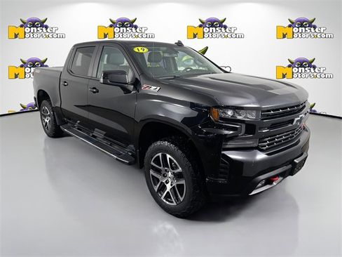 Used 2019 Chevrolet Silverado 1500 LT Trail Boss image 3