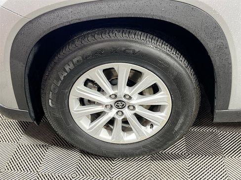 Certified 2025 Toyota Grand Highlander AWD image 28