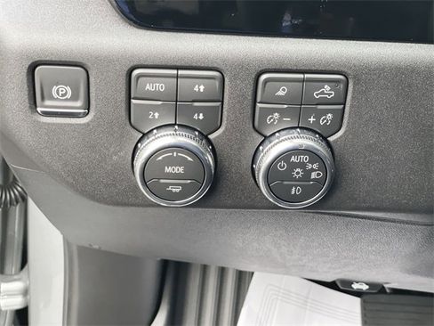 New 2026 GMC Sierra 2500 SLT w/ SLT Premium Package image 18