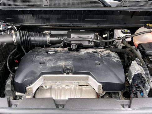 Used 2021 GMC Acadia SLE w/ LPO, Floor Liner Package image 31