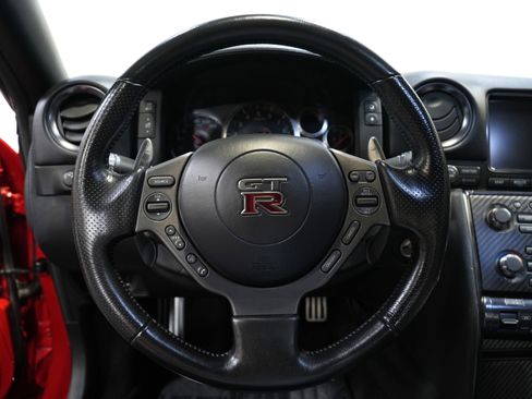 Used 2012 Nissan GT-R Premium image 34