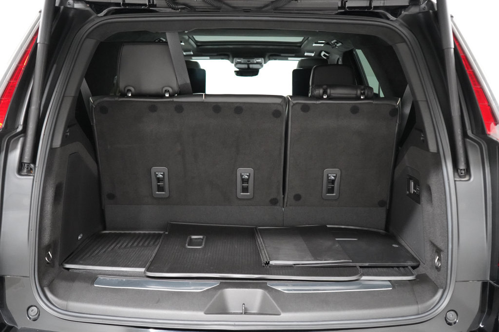 Used 2023 Cadillac Escalade Premium Luxury Platinum w/ LPO, Floor Liner Package AWD/4WD image 37