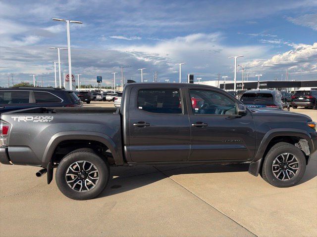 Used 2023 Toyota Tacoma TRD Sport AWD/4WD image 8