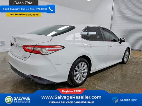Used 2018 Toyota Camry LE FWD image 4