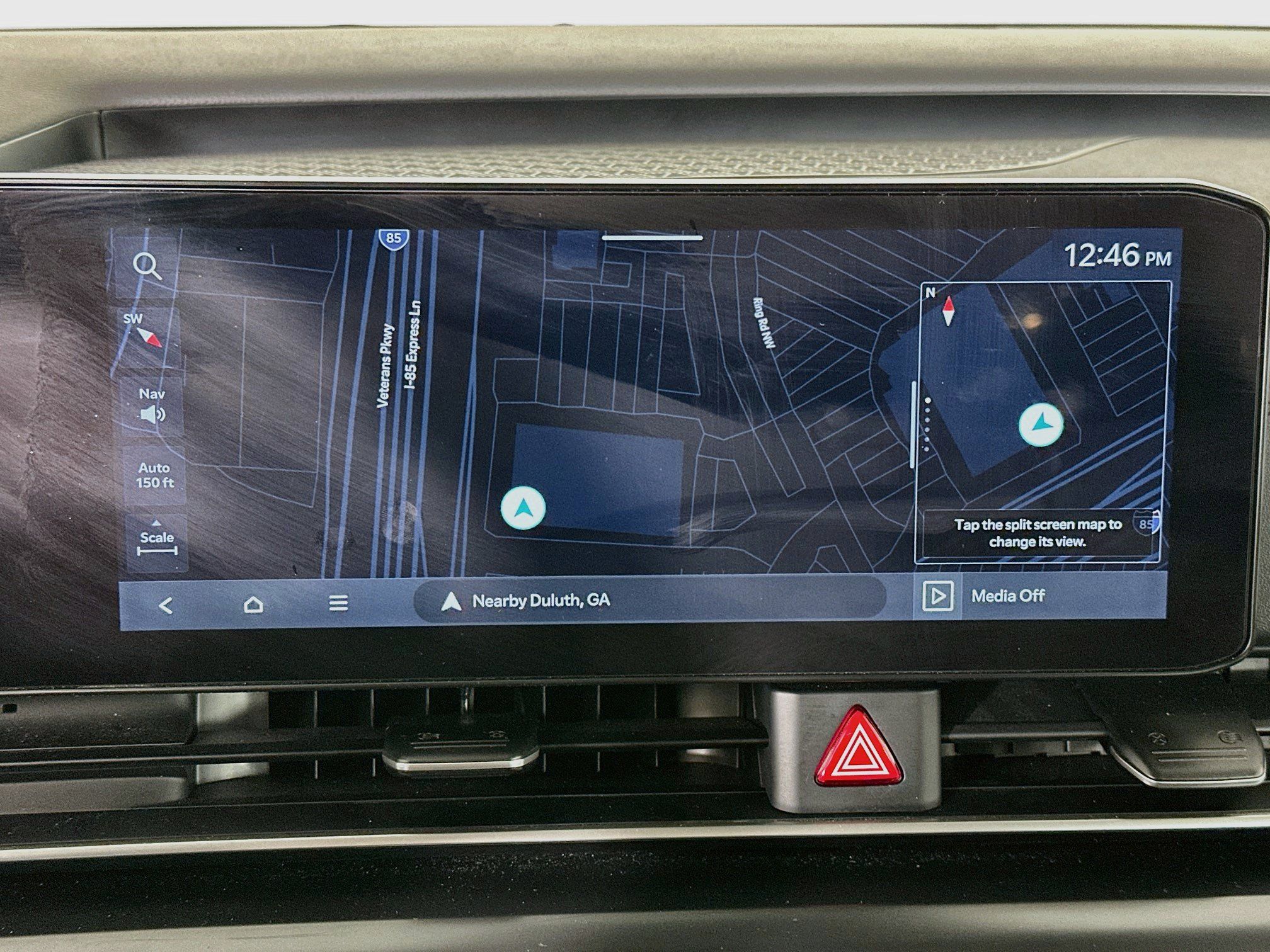 Used 2025 Kia Carnival FWD image 21