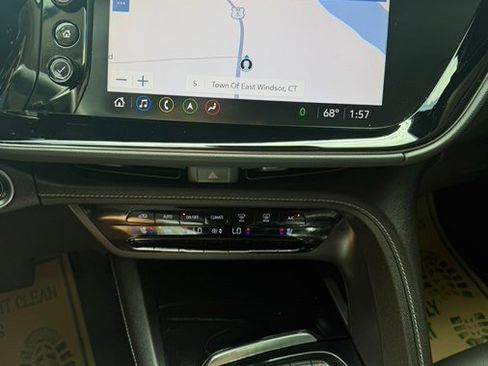 Used 2021 Buick Envision Avenir w/ Technology Package II image 18