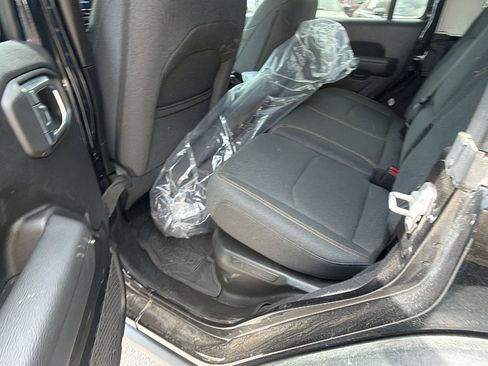 Used 2025 Jeep Wrangler Willys image 23