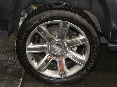 Used 2019 Cadillac Escalade Premium Luxury AWD/4WD image 35
