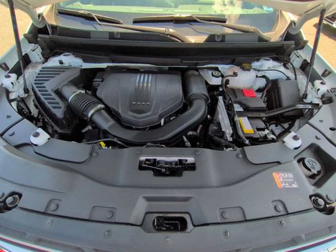 Used 2025 Chevrolet Traverse LT AWD/4WD image 15