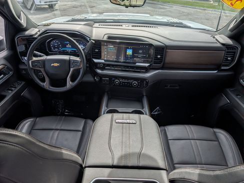 Used 2024 Chevrolet Silverado 3500 High Country w/ Technology Package image 24