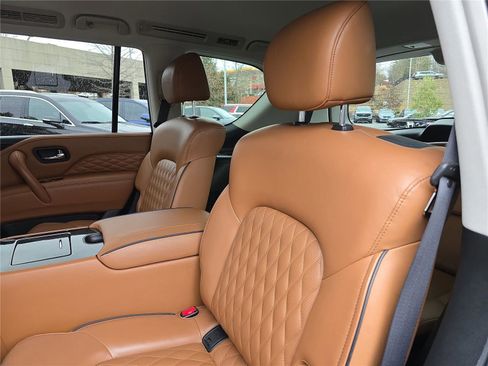 Used 2019 INFINITI QX80 Luxe w/ Proactive Package image 16
