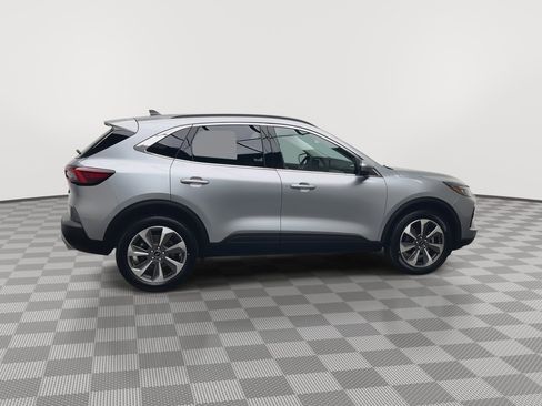 Certified 2024 Ford Escape Platinum image 39