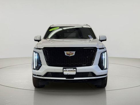 Used 2026 Cadillac Escalade ESV Sport AWD/4WD image 3