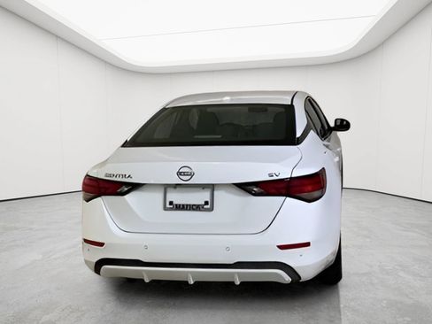 Used 2024 Nissan Sentra SV FWD image 2