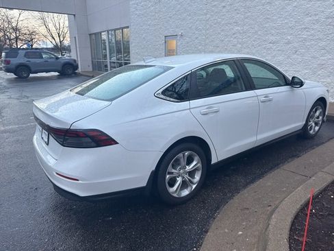 Certified 2023 Honda Accord LX image 7