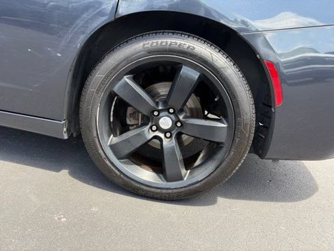 Used 2016 Dodge Charger R/T RWD image 10