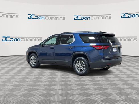 Used 2023 Chevrolet Traverse LT FWD image 7