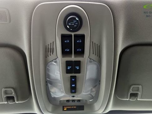Used 2017 Chevrolet Equinox Premier w/ Enhanced Convenience Package FWD image 72