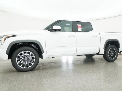 New 2026 Toyota Tundra Limited AWD/4WD image 21