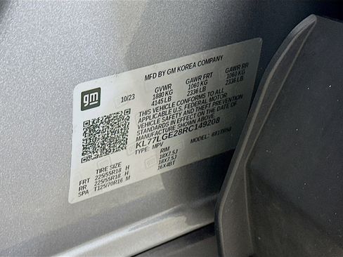 Used 2024 Chevrolet Trax RS FWD image 12