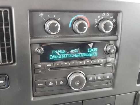 Used 2017 Chevrolet Express 3500 LT w/ LT Preferred Equipment Group image 22