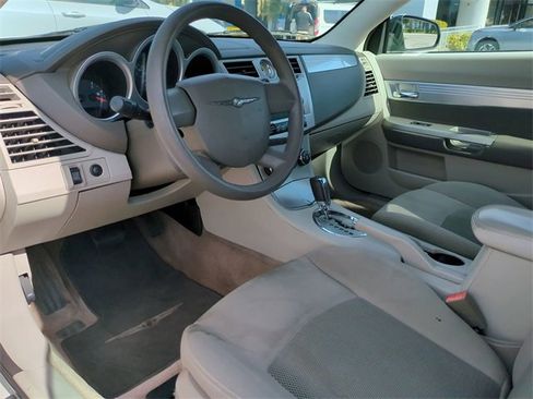 Used 2010 Chrysler Sebring Touring image 16