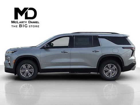 New 2026 Chevrolet Traverse LT w/ Driver Confidence Package image 3