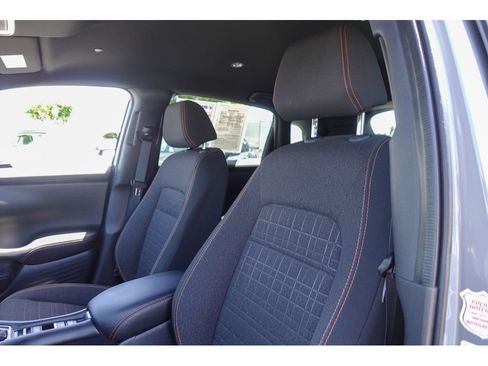 Used 2025 Honda HR-V Sport image 11
