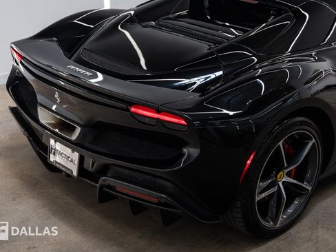 Used 2023 Ferrari 296 GTS RWD image 17