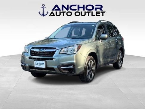 Used 2017 Subaru Forester 2.5i Premium w/ All-Weather Package AWD/4WD image 4