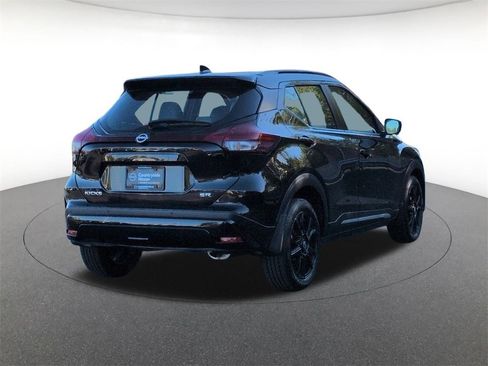 Used 2024 Nissan Kicks SR w/ SR Premium Package image 5