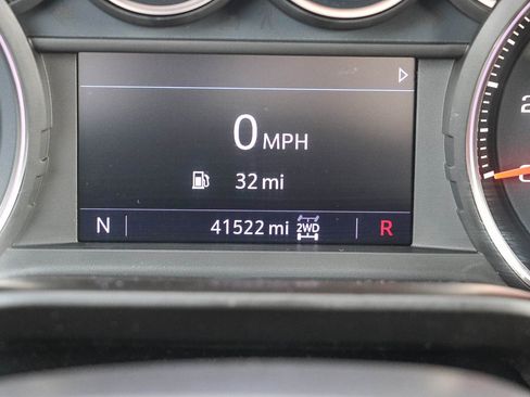 Used 2021 Chevrolet Silverado 1500 LT Trail Boss w/ Bed Protection Package image 25