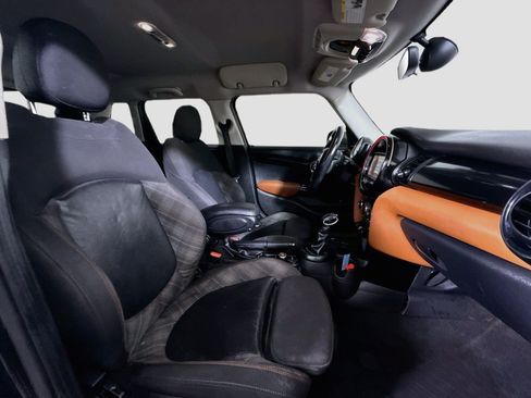 Used 2017 MINI Cooper 4-Door Hardtop FWD image 29